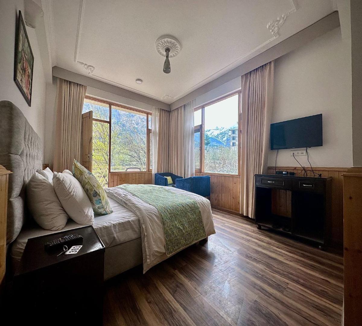 Snow Range Resort And Cottage Vashist Exteriör bild