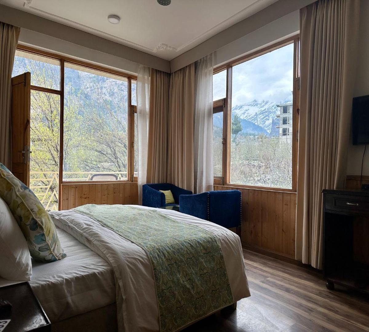 Snow Range Resort And Cottage Vashist Exteriör bild