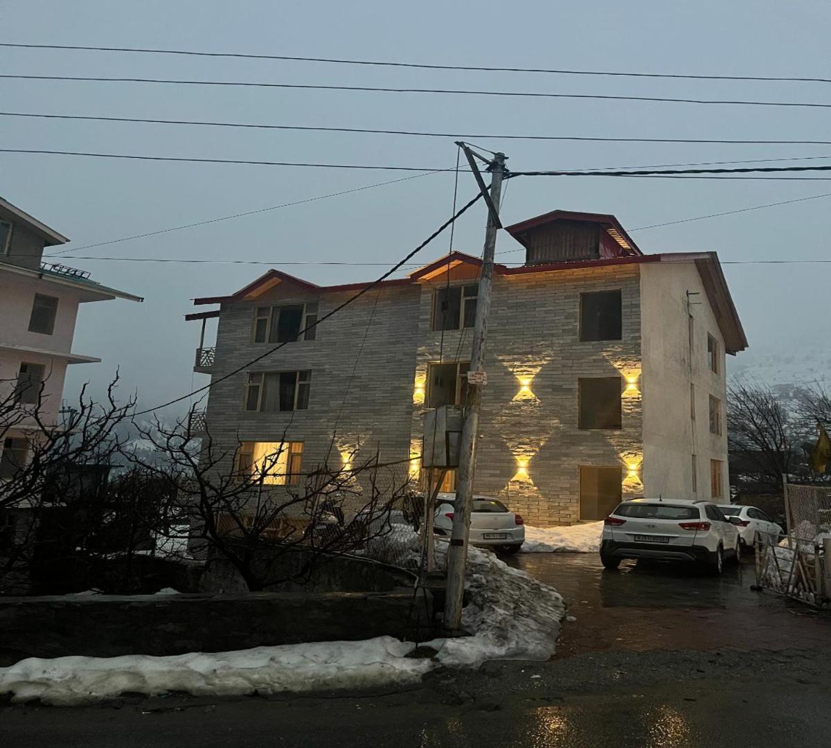 Snow Range Resort And Cottage Vashist Exteriör bild
